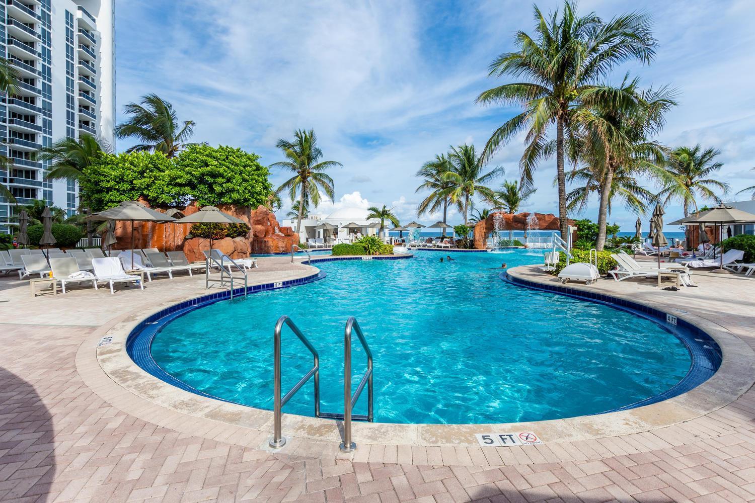 Trump Intl 2 Bedroom Apartment 1600 Sqf Ocean Front マイアミビーチ エクステリア 写真